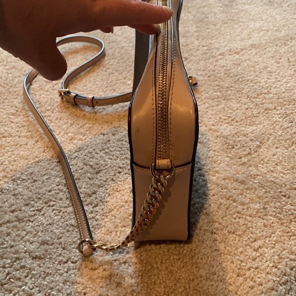 MK crossbody - Picture 7 of 8